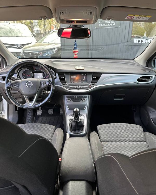 Opel Astra - Image 9