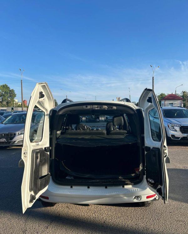 Dacia Logan I · Рестайлинг - Image 11