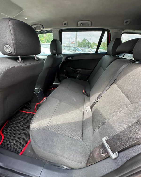 Opel Astra H - Image 8
