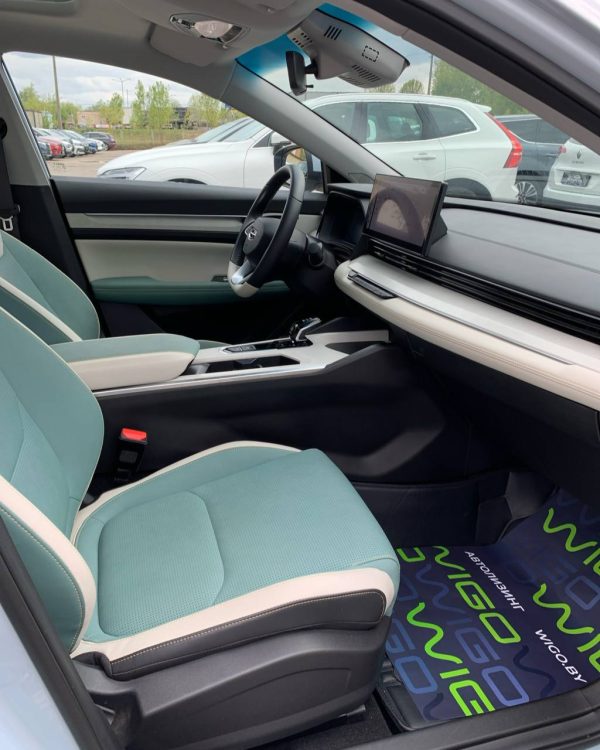 GEELY EMGRAND L - Image 10