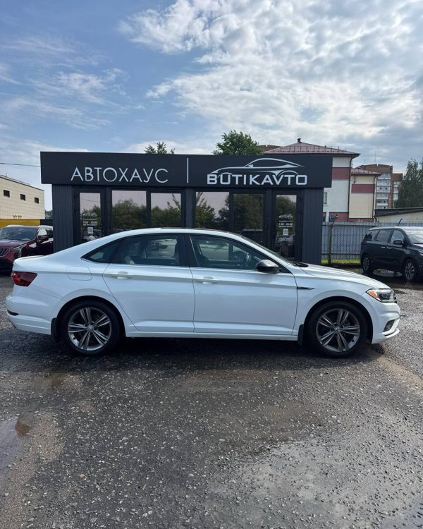 Volkswagen Jetta VII - Image 13