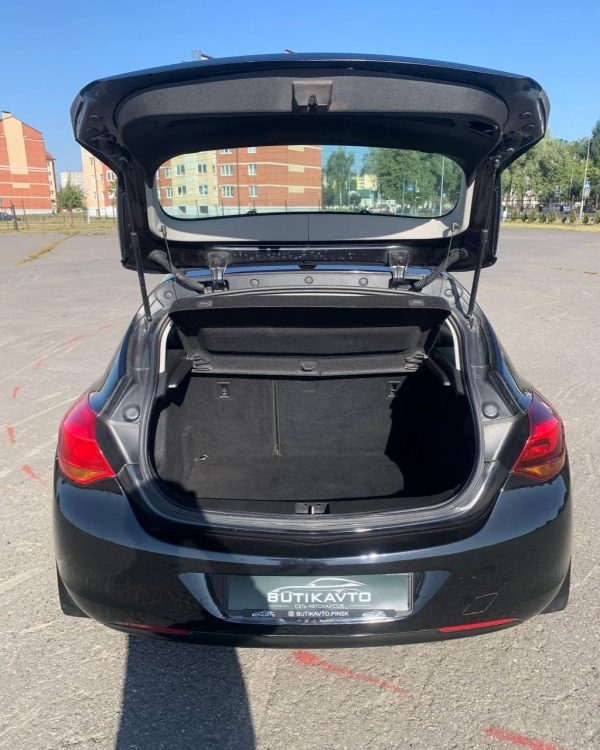Opel Astra J - Image 12