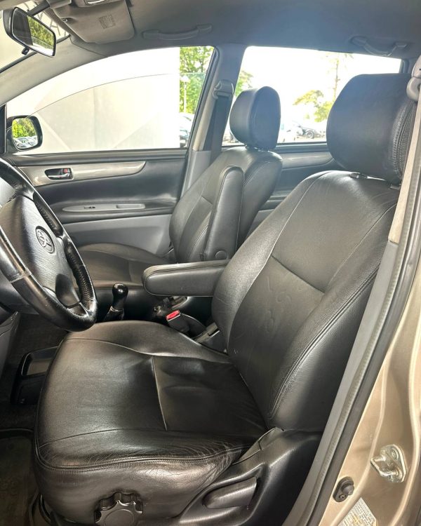 Toyota Avensis Verso I - Image 10