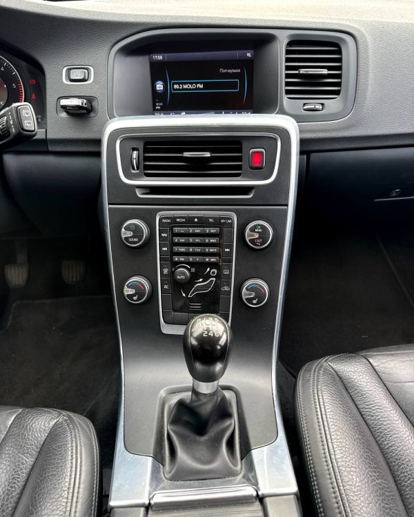 Volvo V60 I - Image 13
