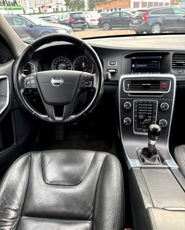 Volvo V60 I - Image 12