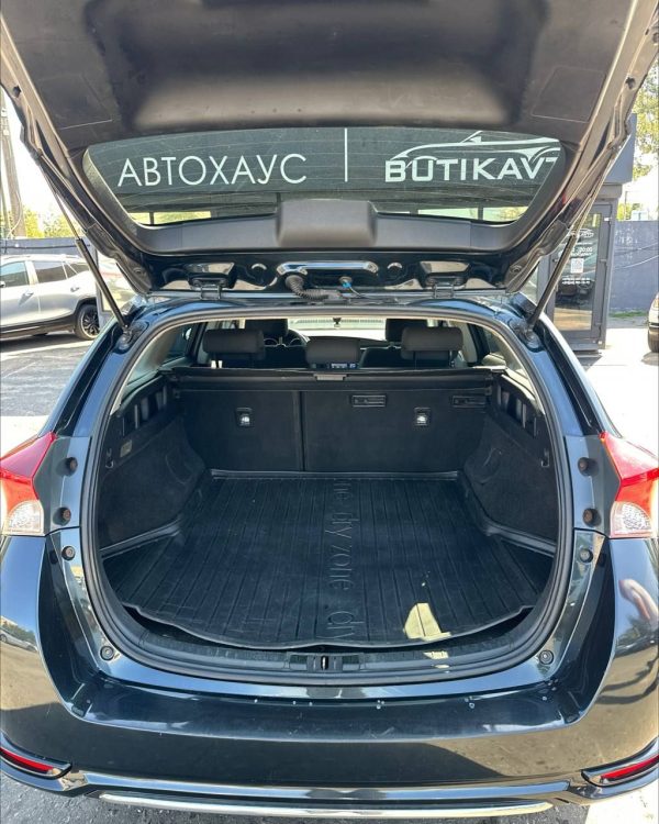 Toyota Auris II (E180) · Рестайлинг - Image 10