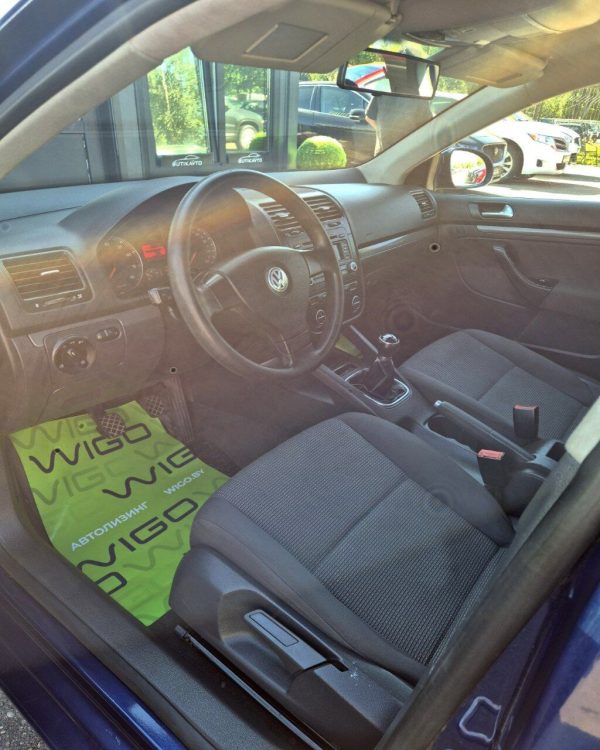 Volkswagen Jetta V - Image 9