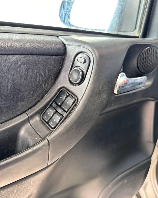 Opel Zafira A - Image 9