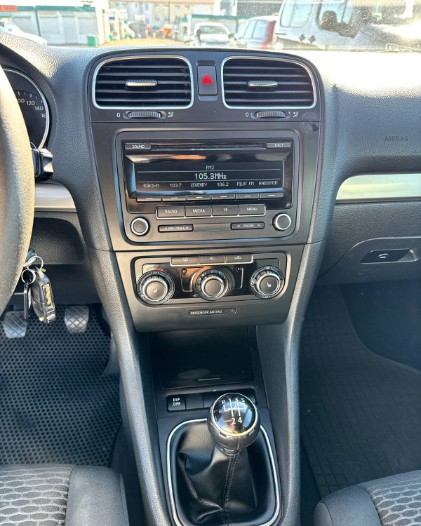 Volkswagen Golf VI - Image 12