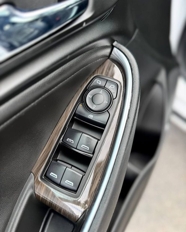 Chevrolet Malibu IX · Рестайлинг - Image 23