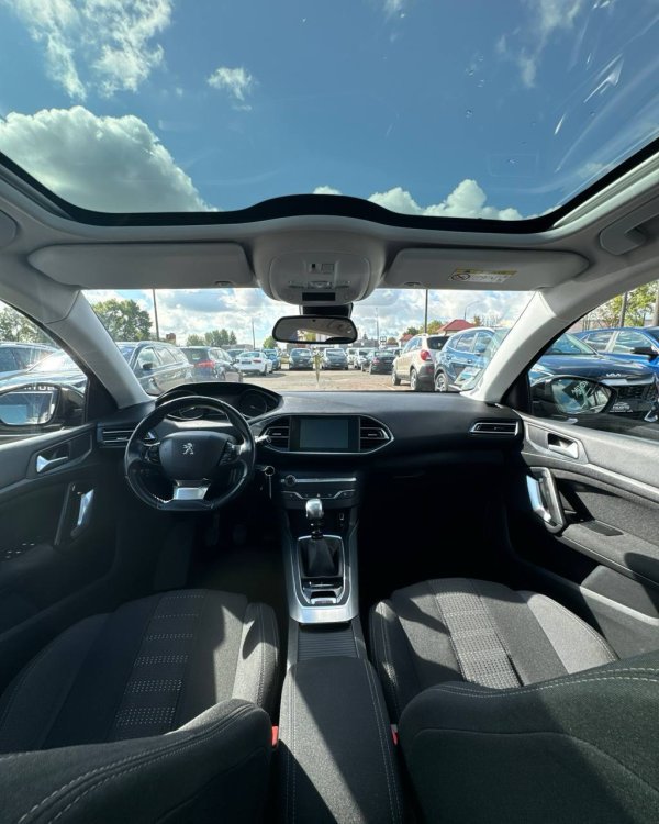 Peugeot 308 T9 - Image 8