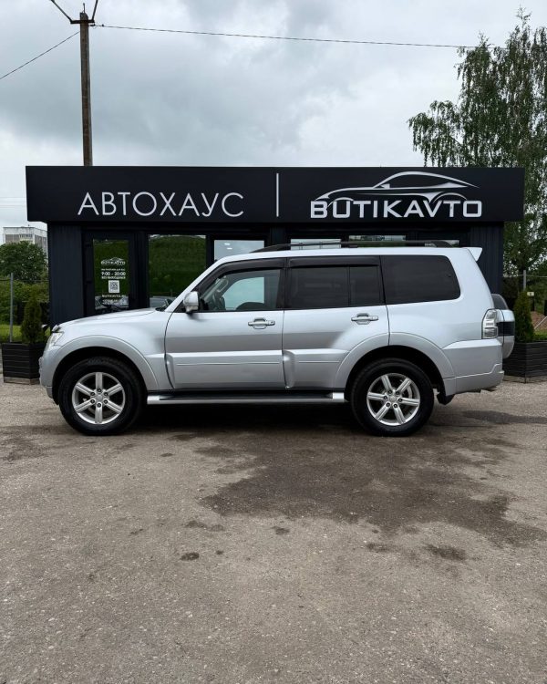 Mitsubishi Pajero IV  2-й рестайлинг - Image 4