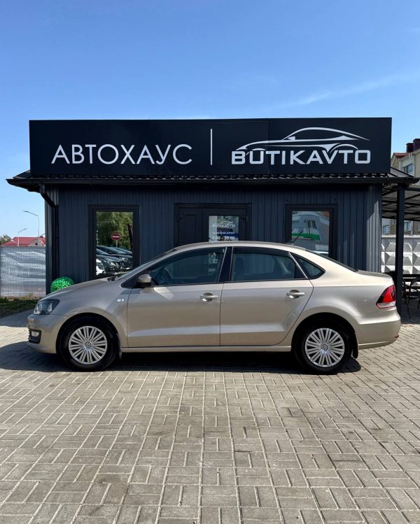 Volkswagen Polo Sedan I · Рестайлинг - Image 4