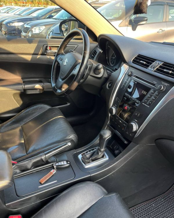 Suzuki Kizashi I - Image 14