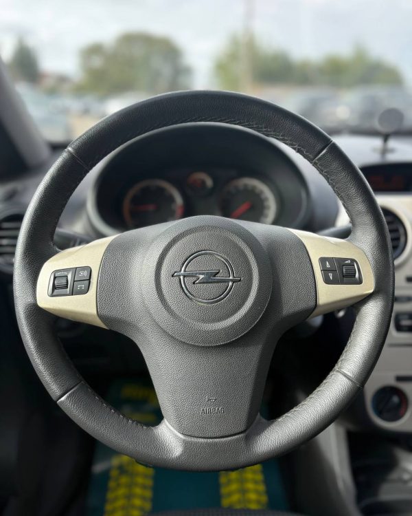 Opel Corsa D - Image 15