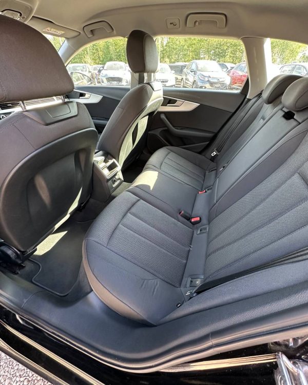 AUDI A4 - Image 8