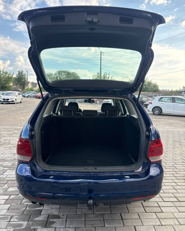 Volkswagen Golf V - Image 12