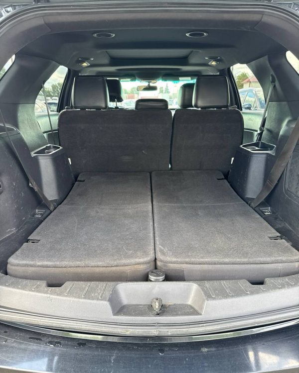 Ford Explorer V - Image 12