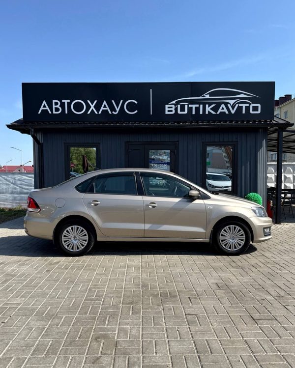Volkswagen Polo Sedan I · Рестайлинг - Image 8