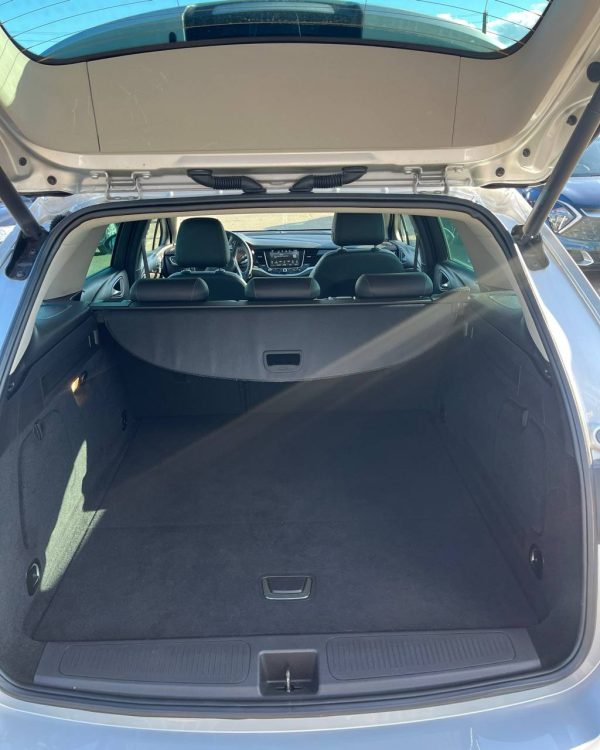 Opel Astra K - Image 12