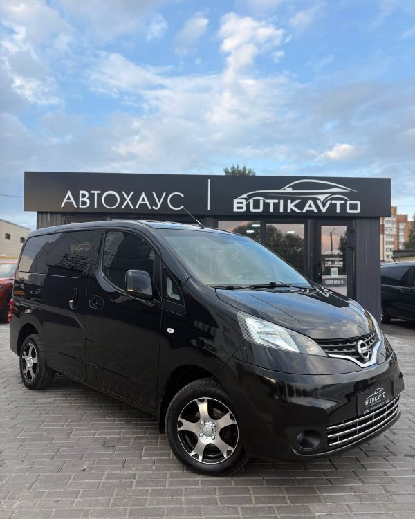 Nissan NV200 I