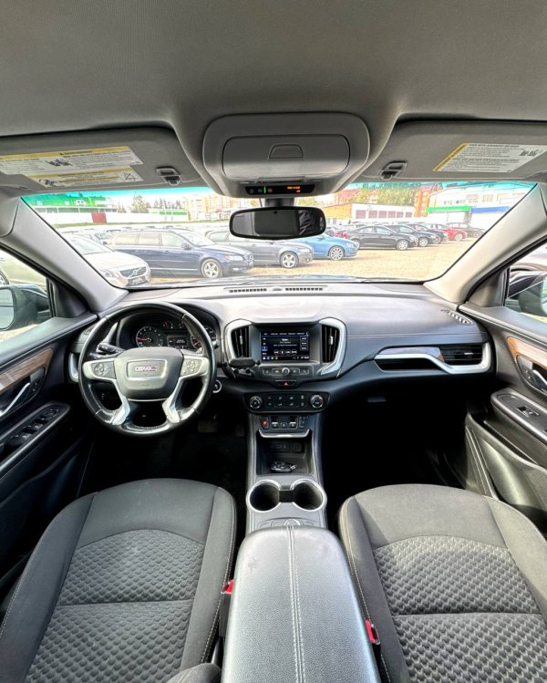 GMC Terrain II - Image 11
