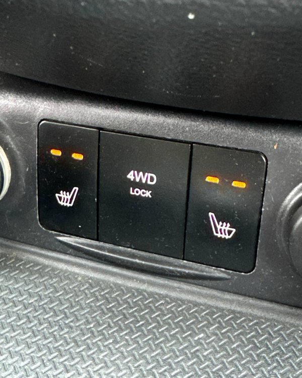 Hyundai Santa Fe CM - Image 15