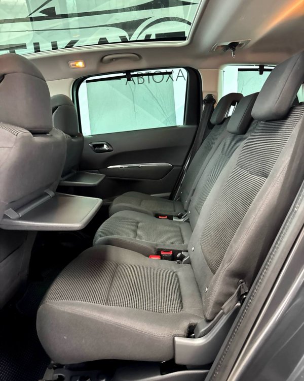 Peugeot 5008 I - Image 13
