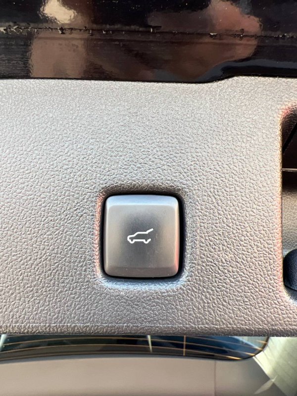 Ford Escape IV - Image 18