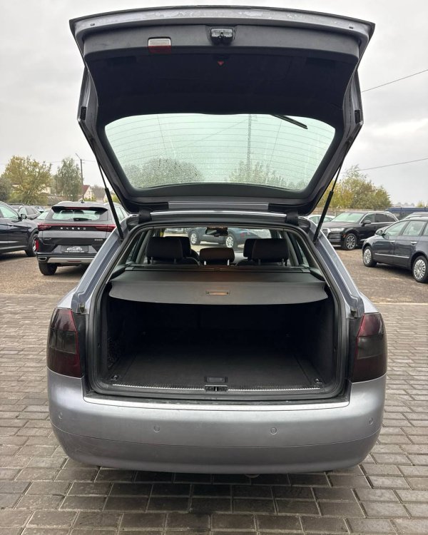 Audi A4 B6 - Image 12