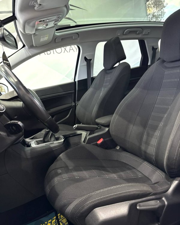 Peugeot 308 T9 - Image 11