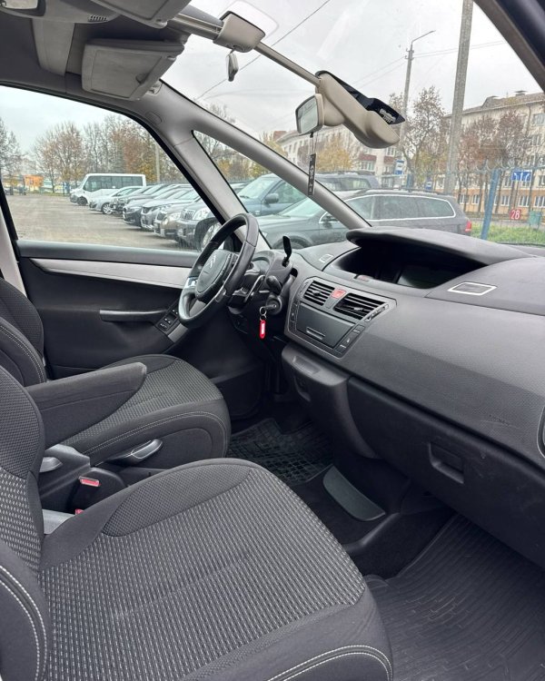 Citroen C4 Grand Picasso - Image 11