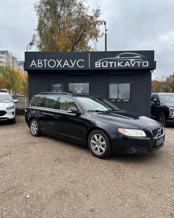 Volvo V70 III
