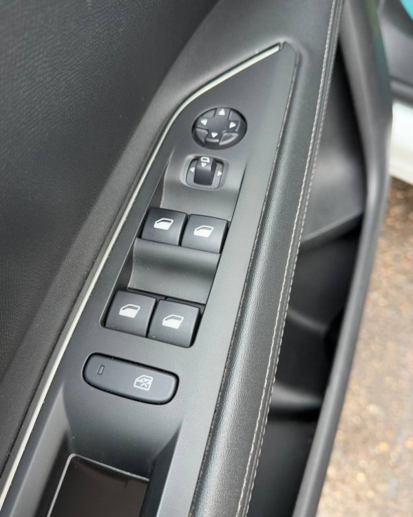 Peugeot 3008 II - Image 18