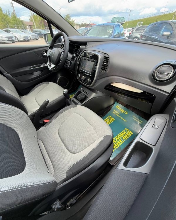 RENAULT CAPTUR - Image 17