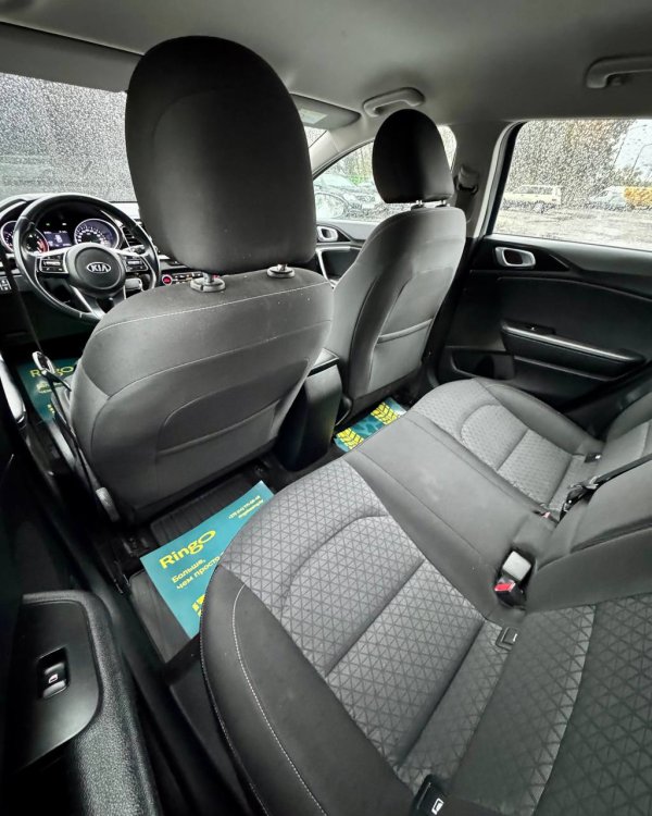 Kia Cee'd III - Image 11