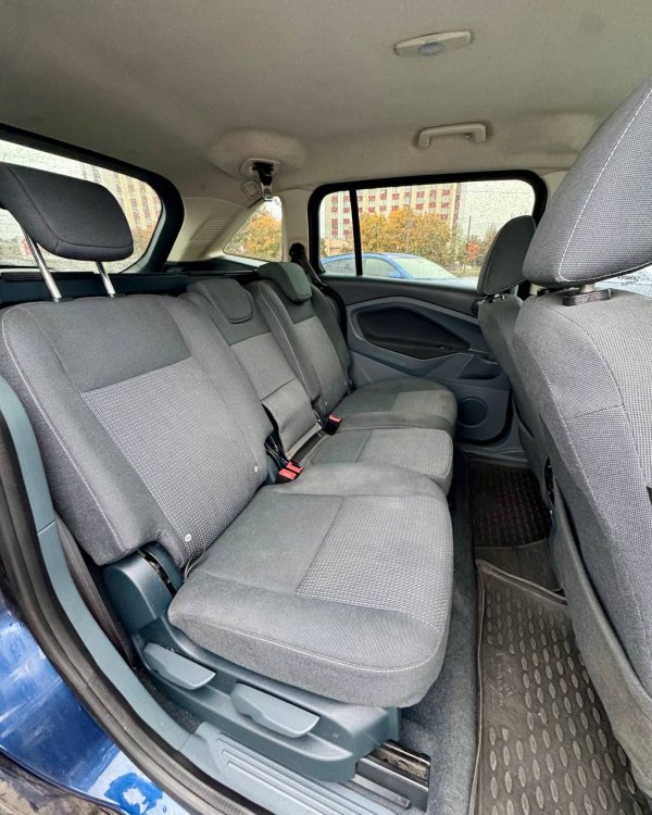 Ford Grand C-Max I - Image 13