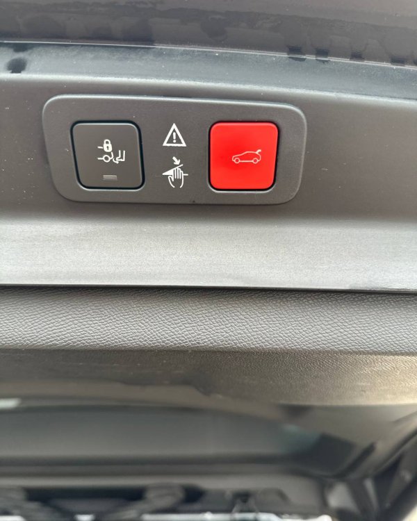 Peugeot 5008 II - Image 17