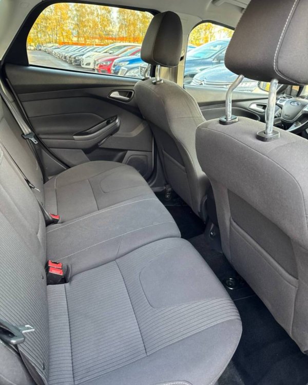 Ford Focus III - Image 13