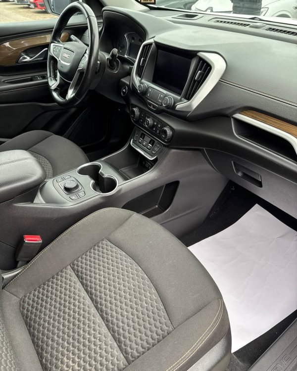 GMC Terrain II - Image 13