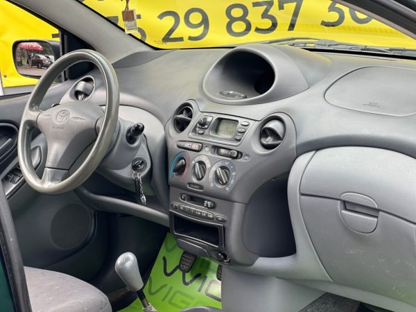 Toyota Yaris I (P1), 2000 г - Image 15