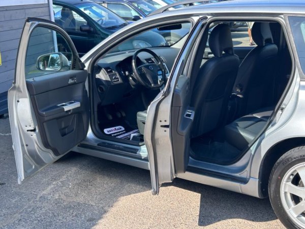 Volvo V50 I · 2-й рестайлинг, 2011 г - Image 17