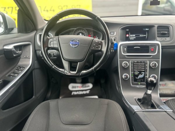 Volvo V60 I · Рестайлинг, 2014 г - Image 18