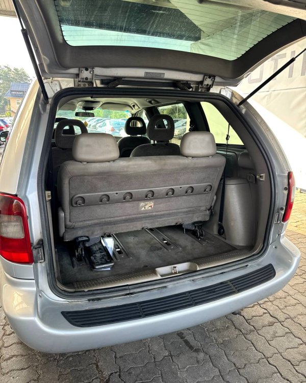 Chrysler Voyager IV - Image 15