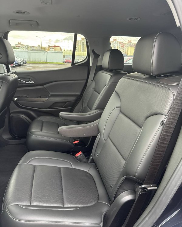 GMC Acadia II · Рестайлинг - Image 17