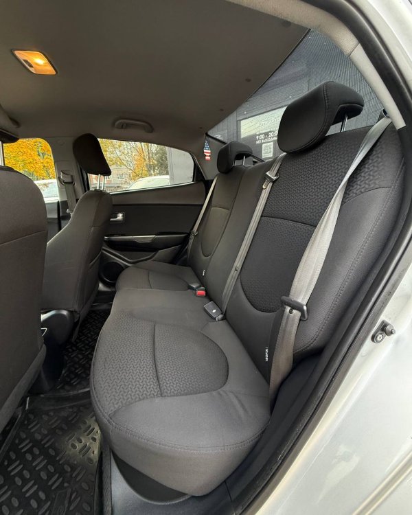 Kia Rio III - Image 8