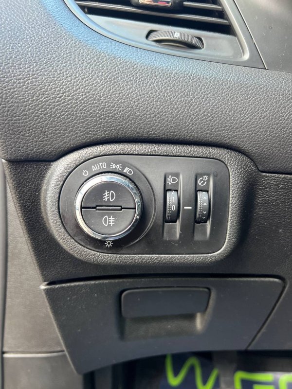 Opel Zafira C - Image 10