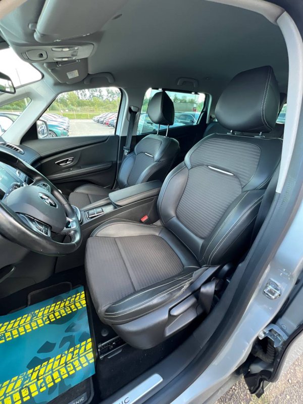 Renault Grand Scenic IV - Image 13