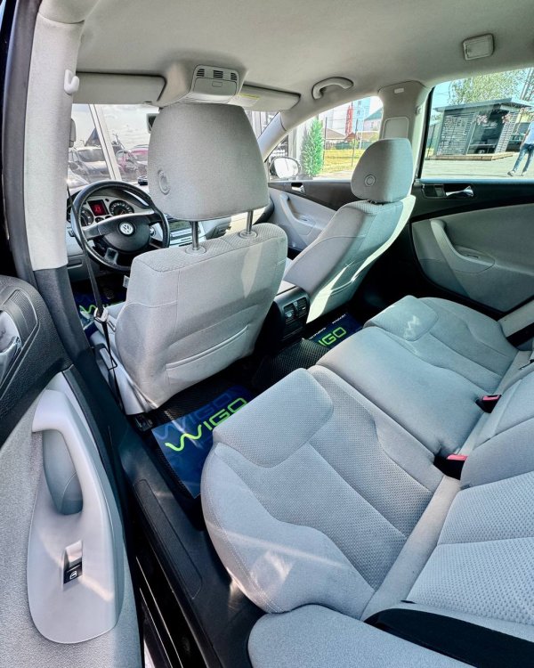Volkswagen Passat B6 - Image 11