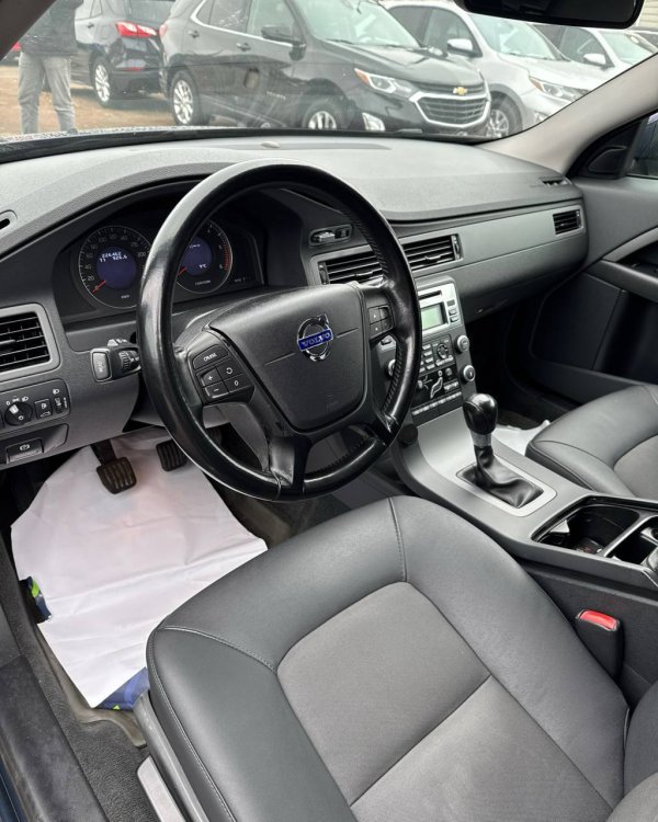 Volvo V70 III - Image 10